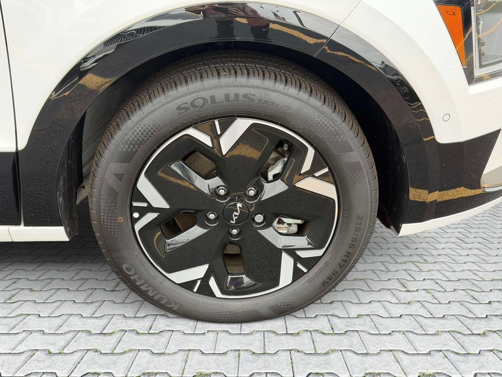 Certified 2025 Kia Niro Wave w/ Wave Preserve Package FWD image 10