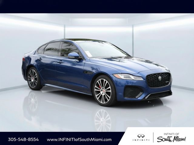 Used 2022 Jaguar XF R-Dynamic SE image 3
