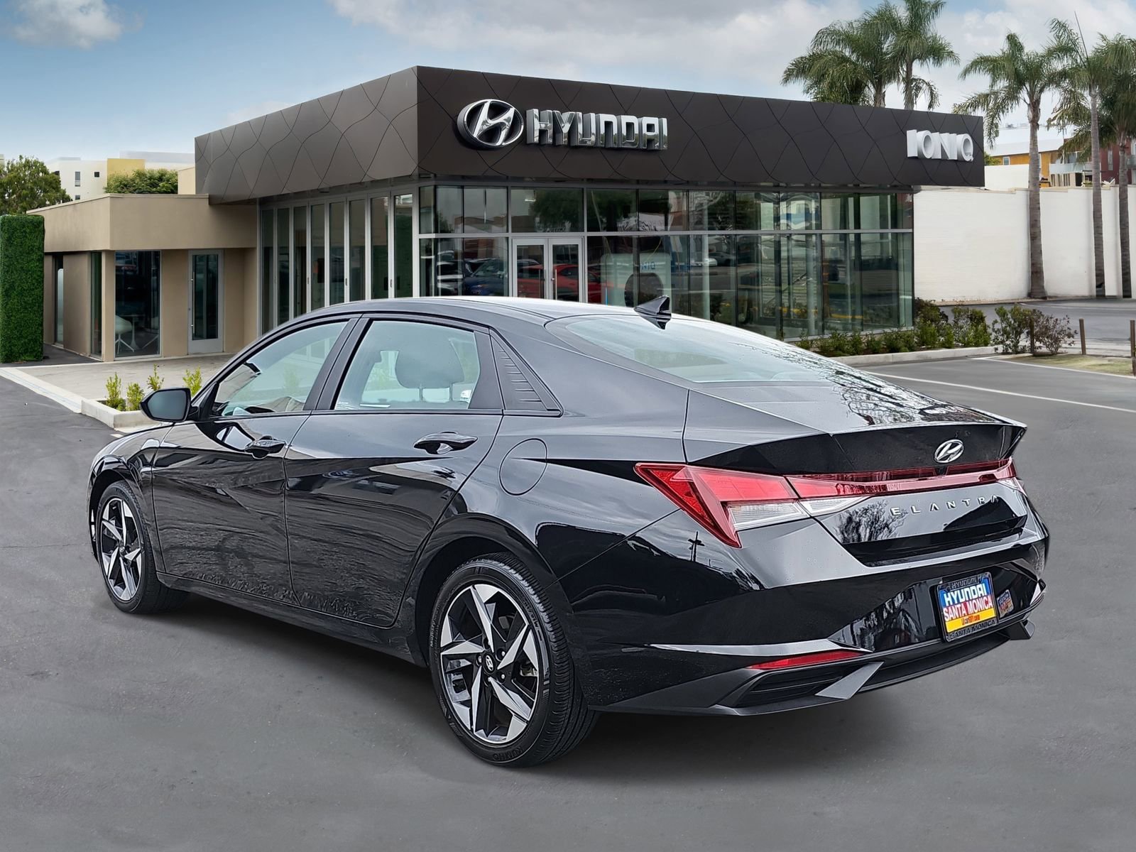 Certified 2023 Hyundai Elantra SEL w/ Convenience Package image 5