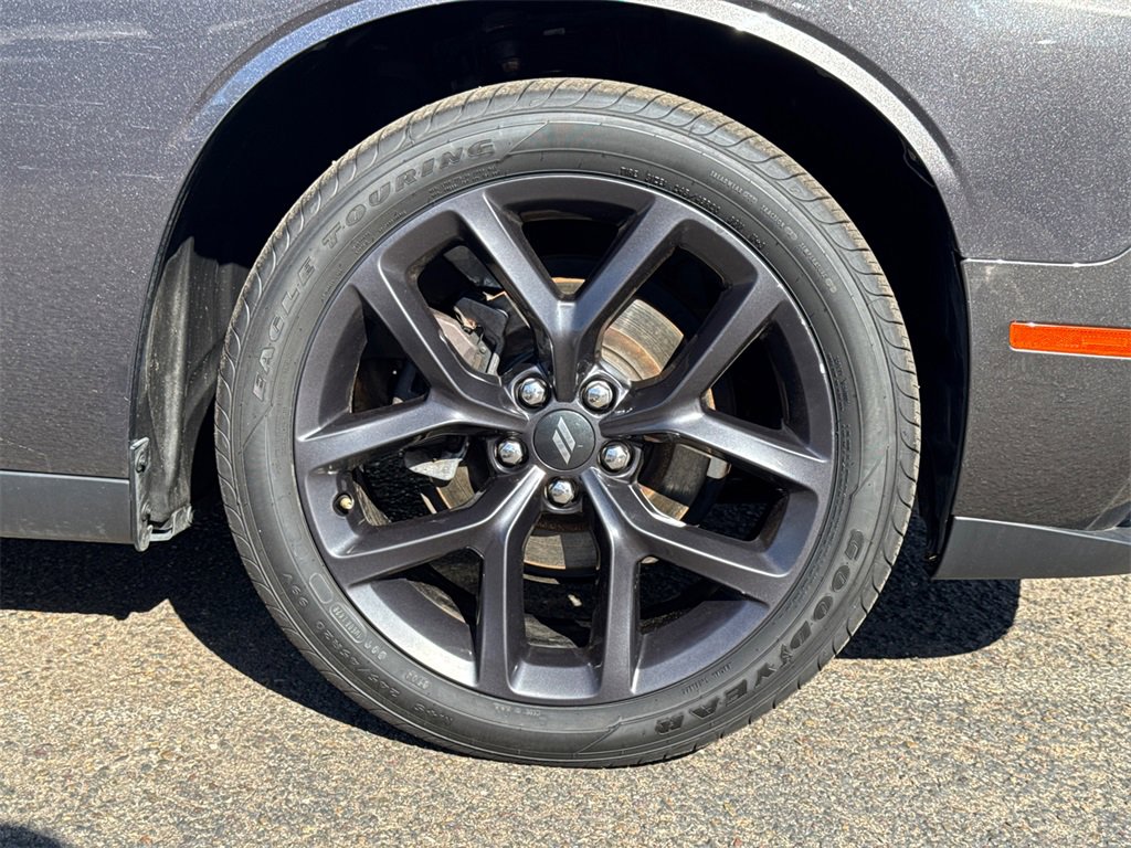 Used 2020 Dodge Challenger SXT w/ Blacktop Package image 9