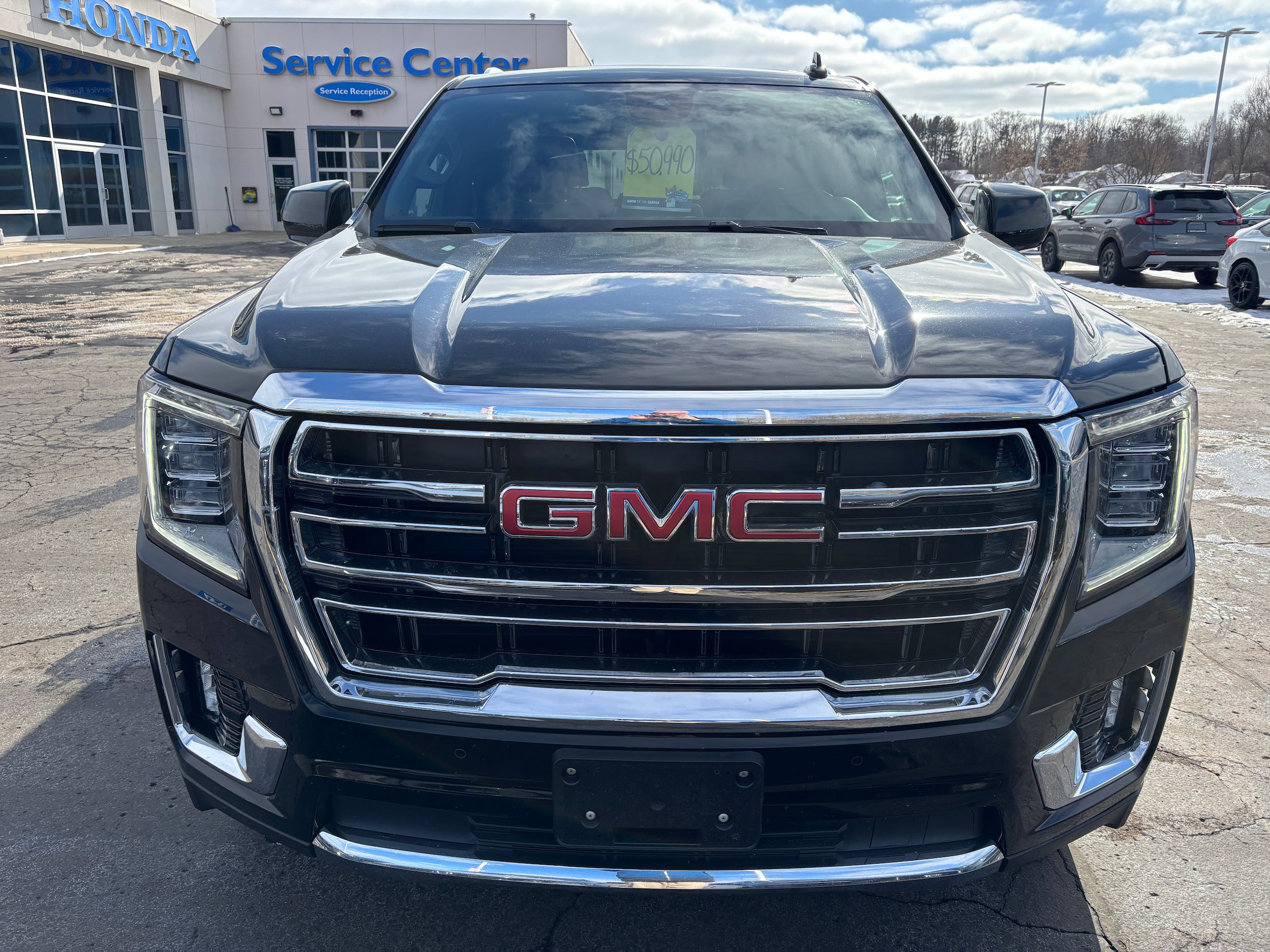 Used 2023 GMC Yukon SLT w/ Max Trailering Package AWD/4WD image 3