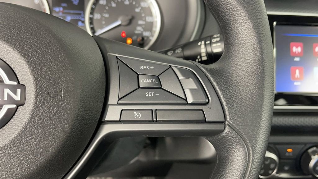 New 2025 Nissan Kicks Play S image 24