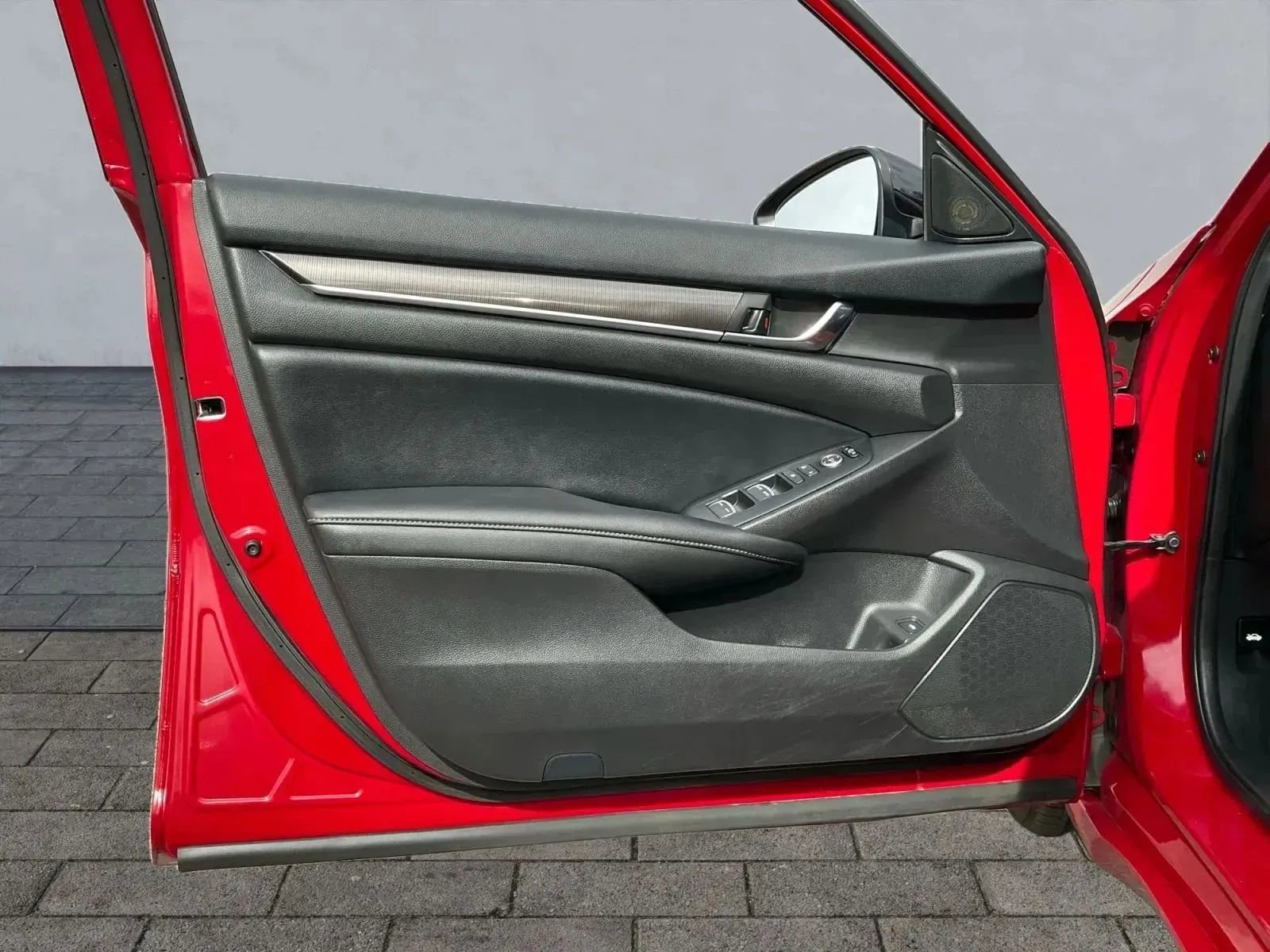 Used 2022 Honda Accord Sport image 8