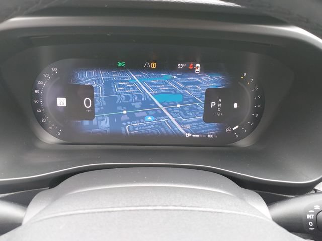 Certified 2026 Volvo XC40 B5 Plus AWD/4WD image 7
