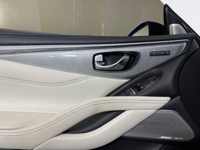 Used 2017 INFINITI Q60 Red Sport 400 RWD image 25