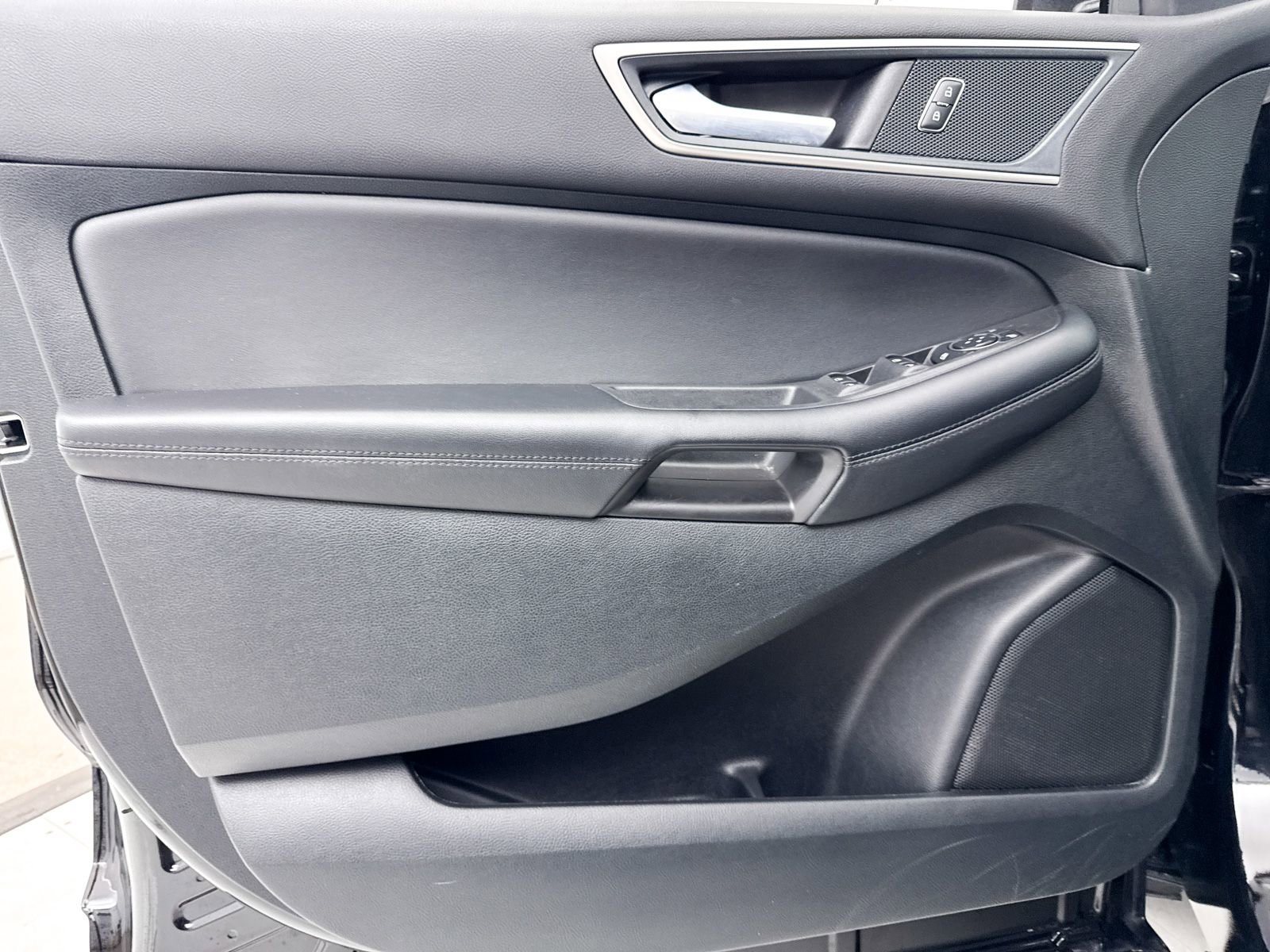 Used 2024 Ford Edge SEL AWD/4WD image 27