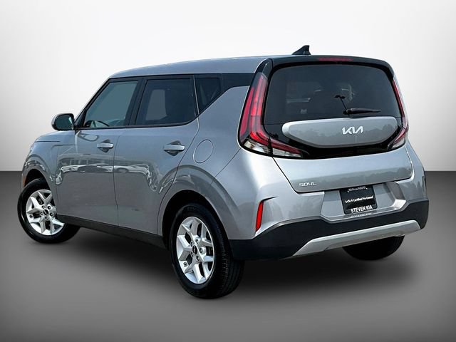 Certified 2025 Kia Soul LX w/ LX Technology Package FWD image 4