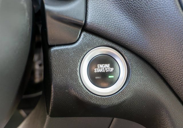 Used 2020 Chevrolet Equinox LT AWD/4WD image 25