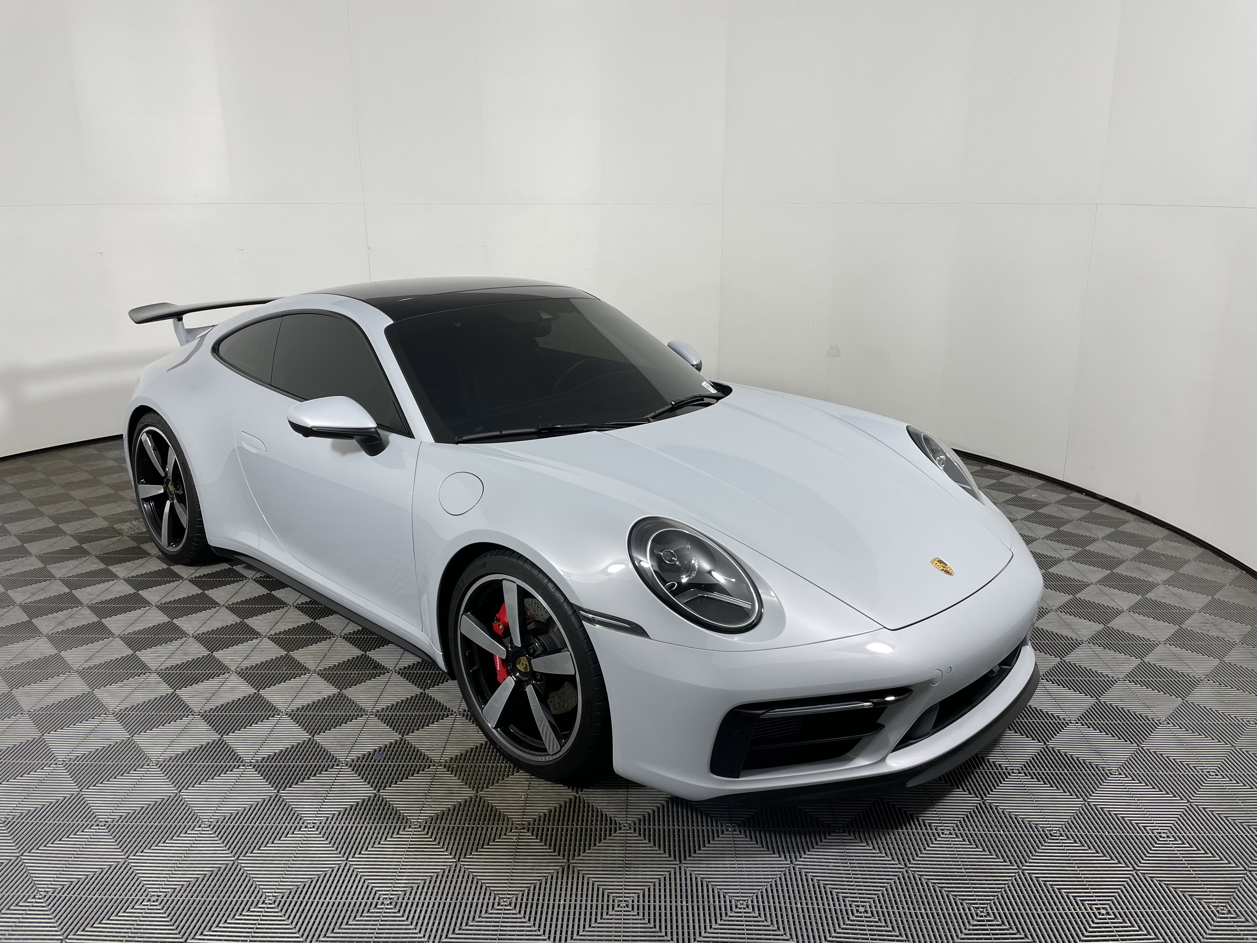 Used 2024 Porsche 911 Carrera 4S image 9