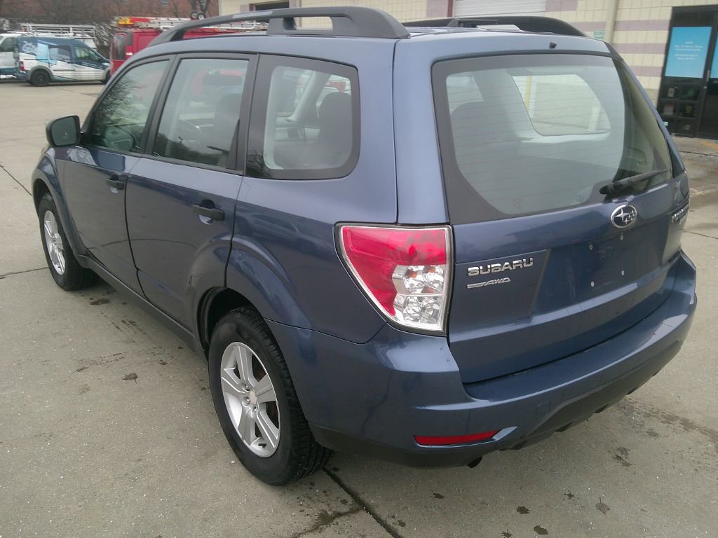 Used 2011 Subaru Forester 2.5X w/ Alloy Wheel Value Pkg image 6
