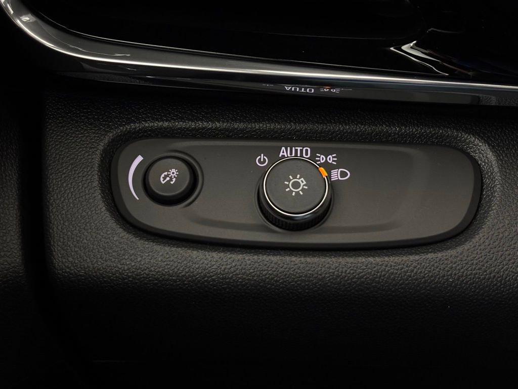 New 2026 Buick Envista Avenir image 23