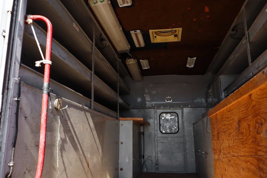 Used 2020 Ford F550 2WD Regular Cab Super Duty image 10