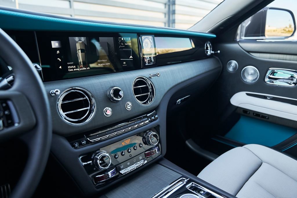 Used 2025 Rolls-Royce Ghost AWD/4WD image 75