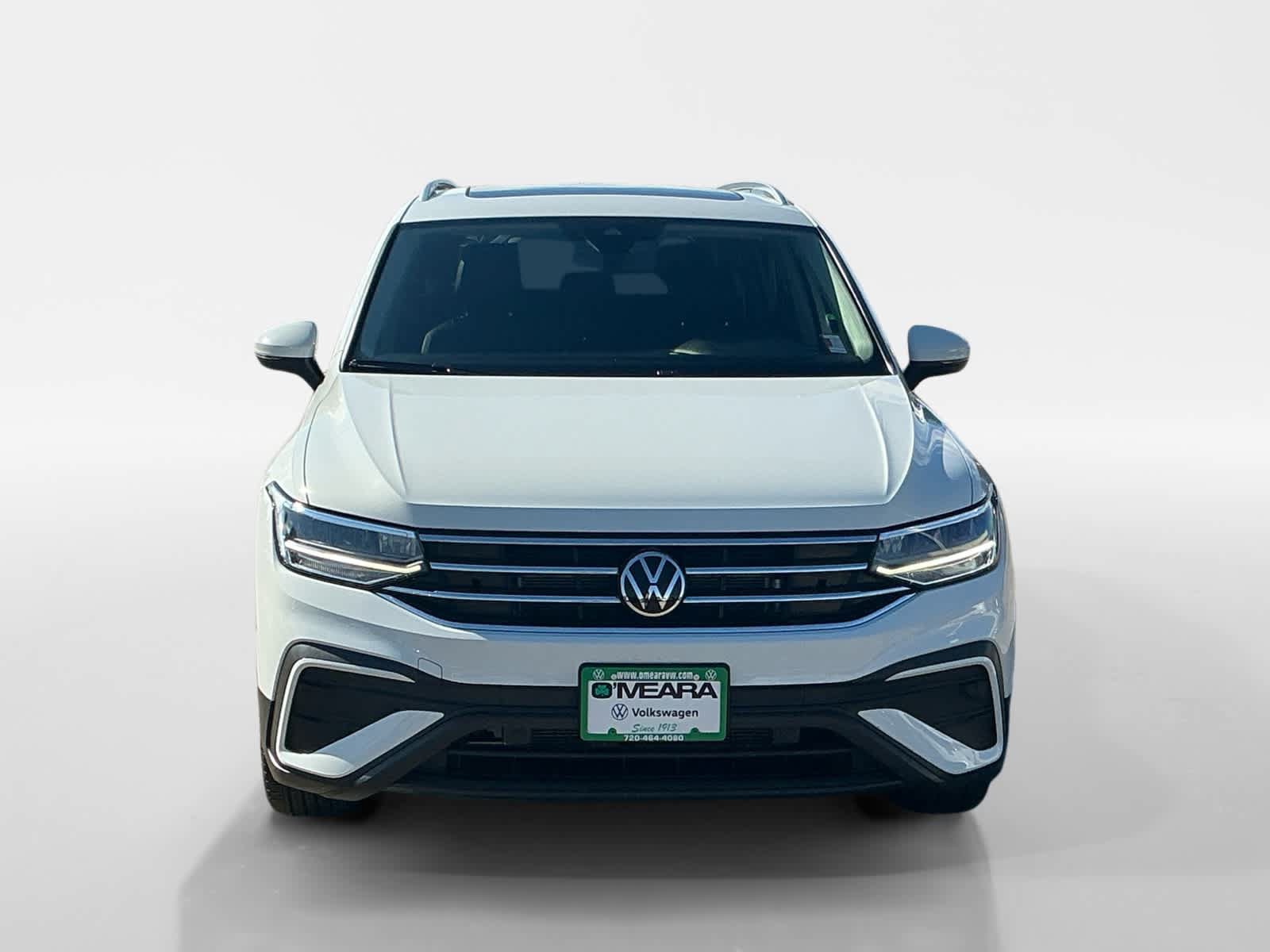 Used 2024 Volkswagen Tiguan SE w/ Panoramic Sunroof Package AWD/4WD image 8