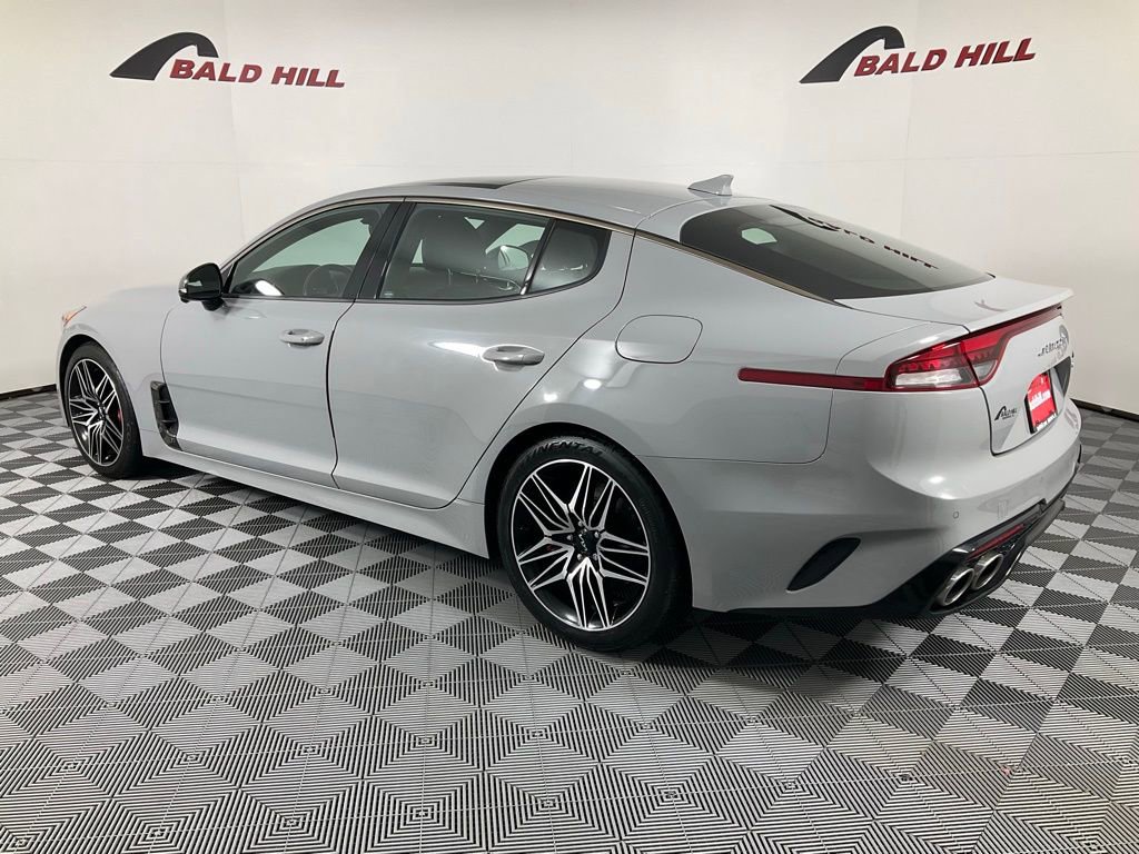 Used 2022 Kia Stinger GT2 image 4