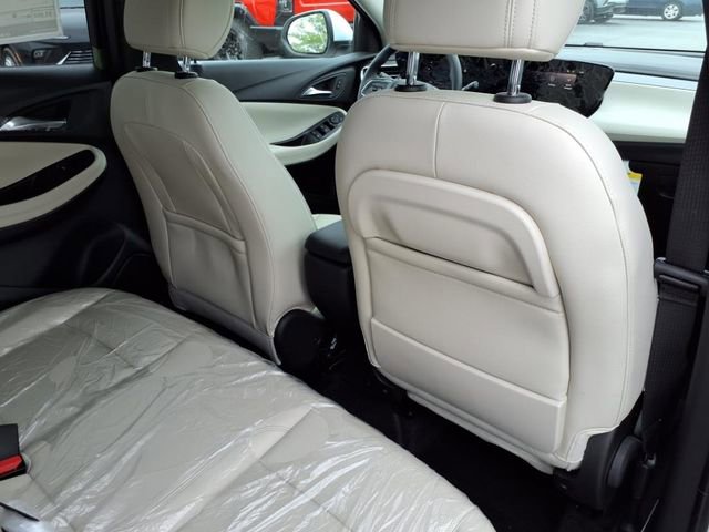 Used 2025 Buick Encore GX Sport Touring w/ Comfort Package image 24