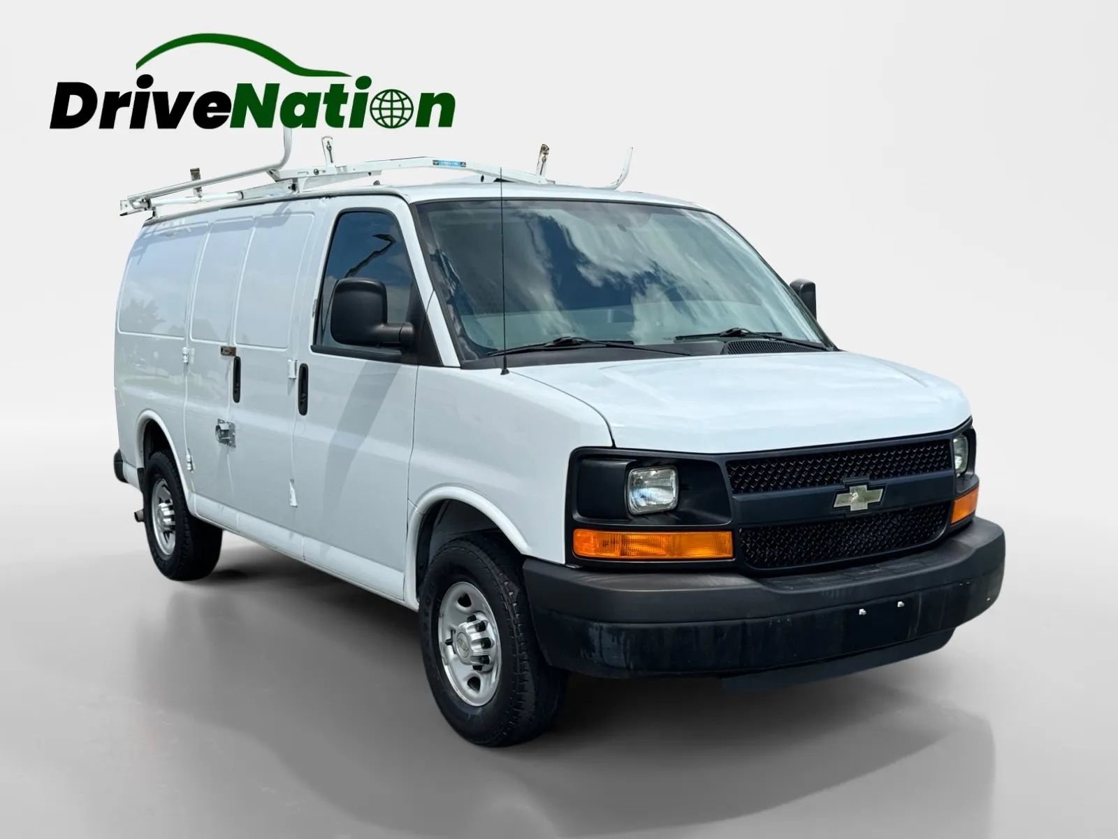Used 2013 Chevrolet Express 3500 image 3