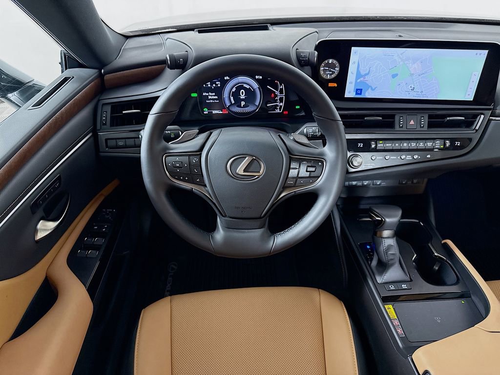 Certified 2025 Lexus ES 300h w/ Premium Package image 23