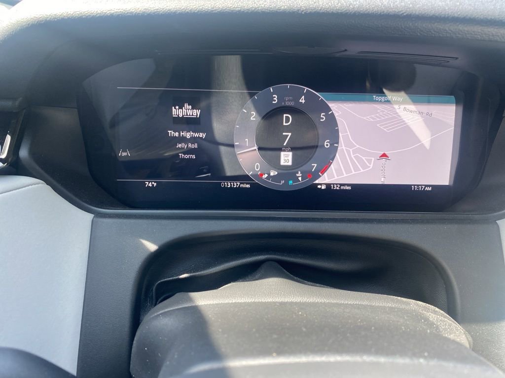 Used 2025 Land Rover Range Rover Velar Dynamic SE AWD/4WD image 5