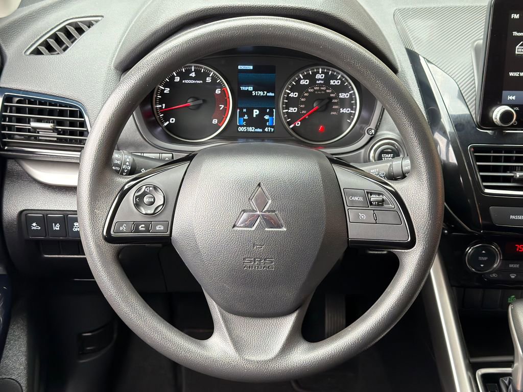 Used 2024 Mitsubishi Eclipse Cross LE image 4
