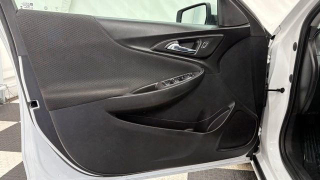 Used 2021 Chevrolet Malibu LT image 13