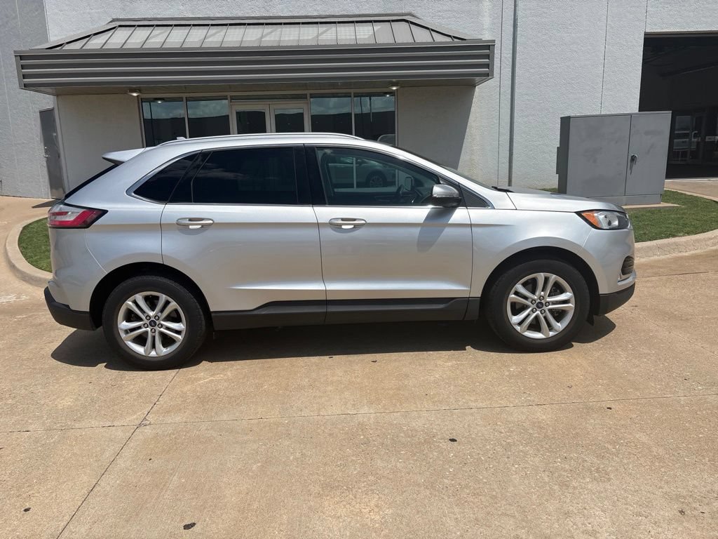 Used 2019 Ford Edge SEL w/ Equipment Group 201A FWD image 2