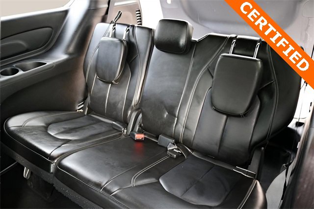 Used 2024 Chrysler Pacifica Select image 16
