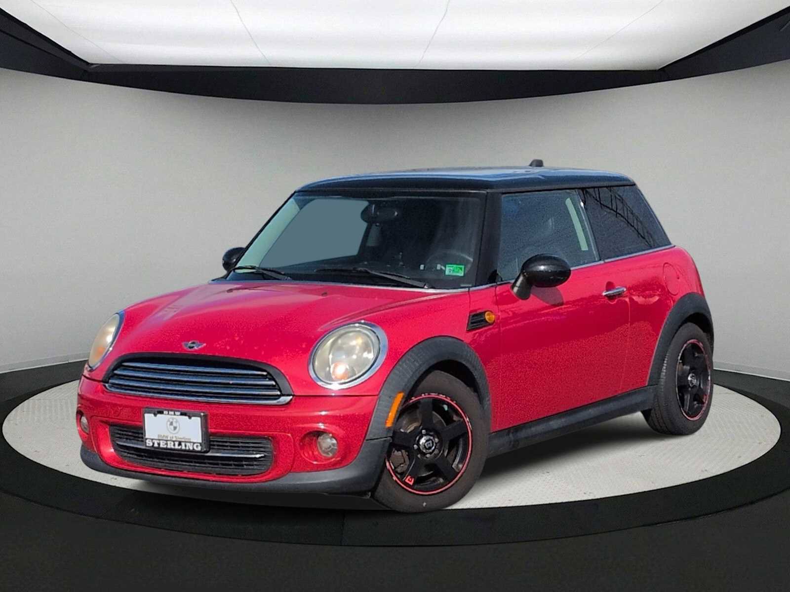 Used 2011 MINI Cooper Hardtop image 1