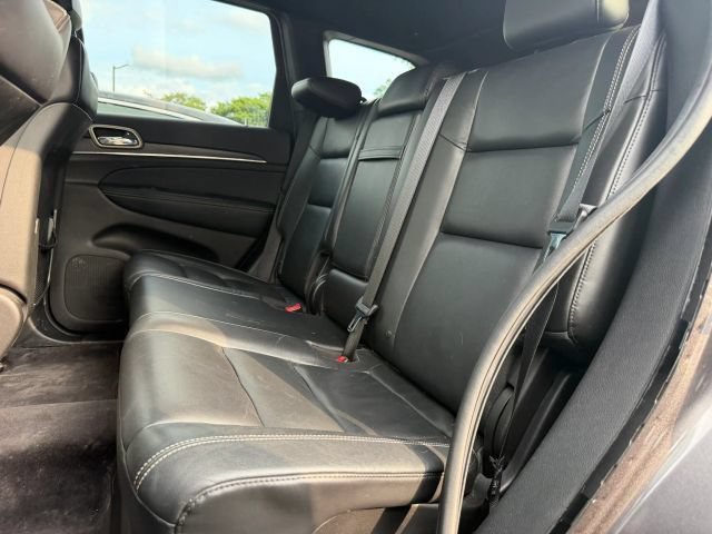 Used 2017 Jeep Grand Cherokee Limited AWD/4WD image 12