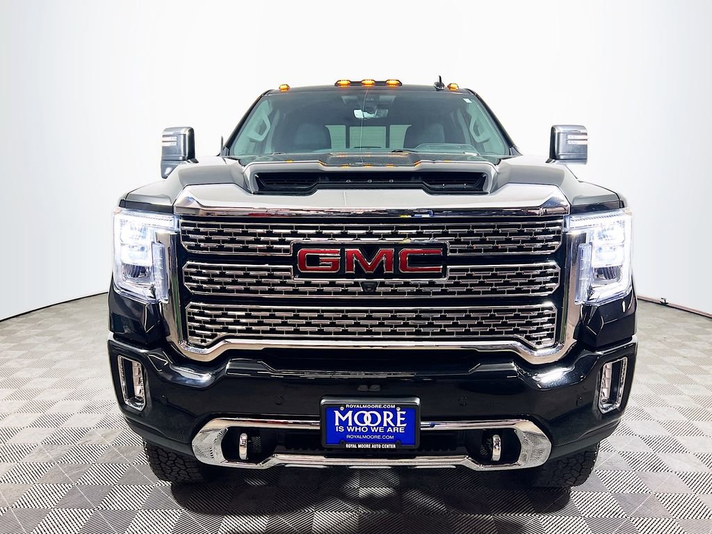Used 2023 GMC Sierra 3500 Denali w/ Denali Black Diamond Edition AWD/4WD image 2