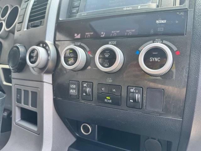 Used 2017 Toyota Sequoia SR5 w/ Premium Package RWD image 27