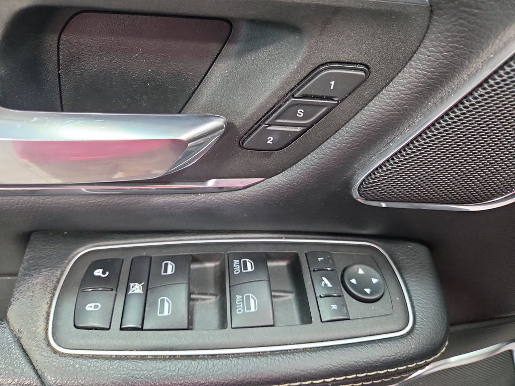 Used 2024 RAM 1500 Laramie AWD/4WD image 35