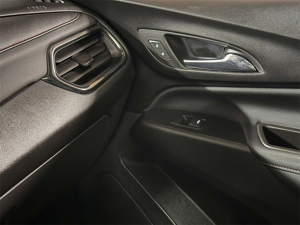 Used 2023 Chevrolet Equinox RS w/ RS Leather Package image 26