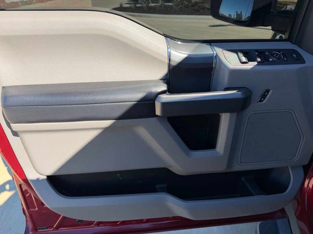 Used 2017 Ford F250 XLT w/ XLT Premium Package image 12