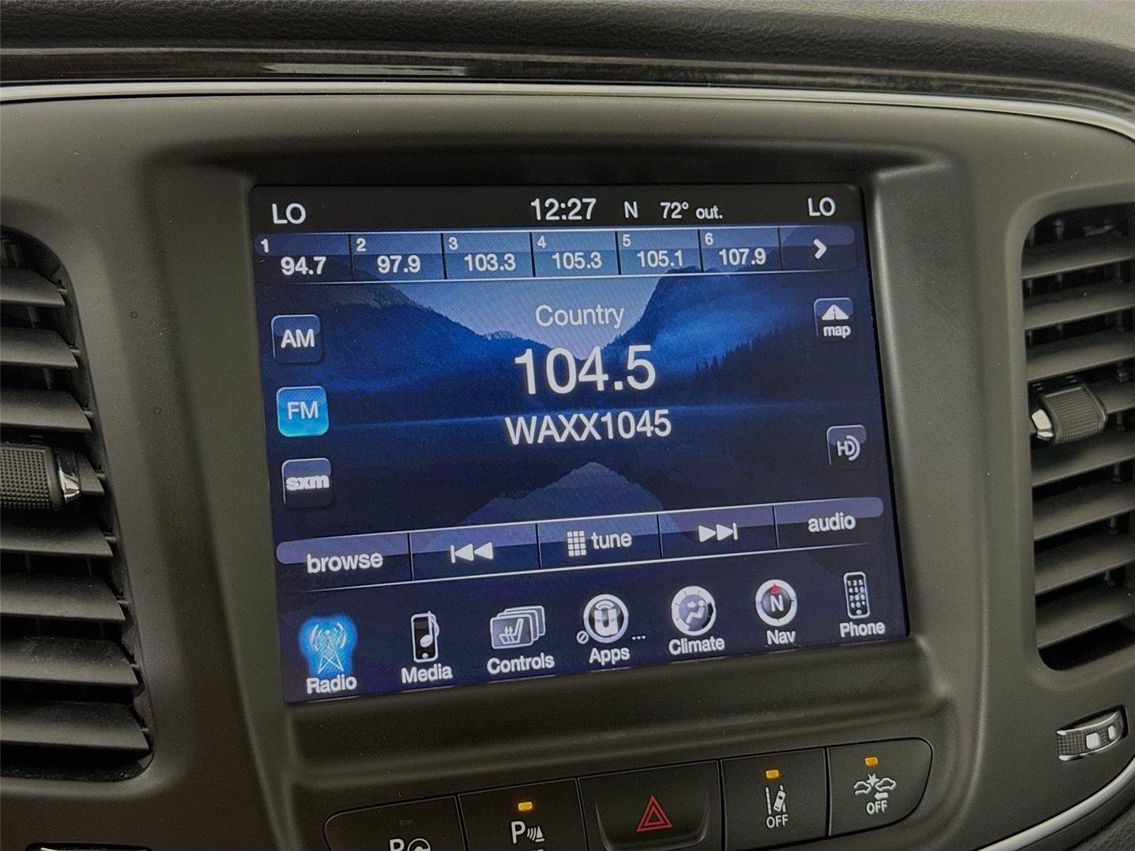 Used 2015 Chrysler 200 C w/ Navigation & Sound Group I FWD image 7