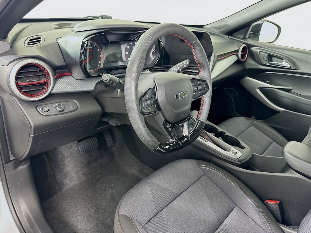 Used 2024 Chevrolet Trax RS image 9