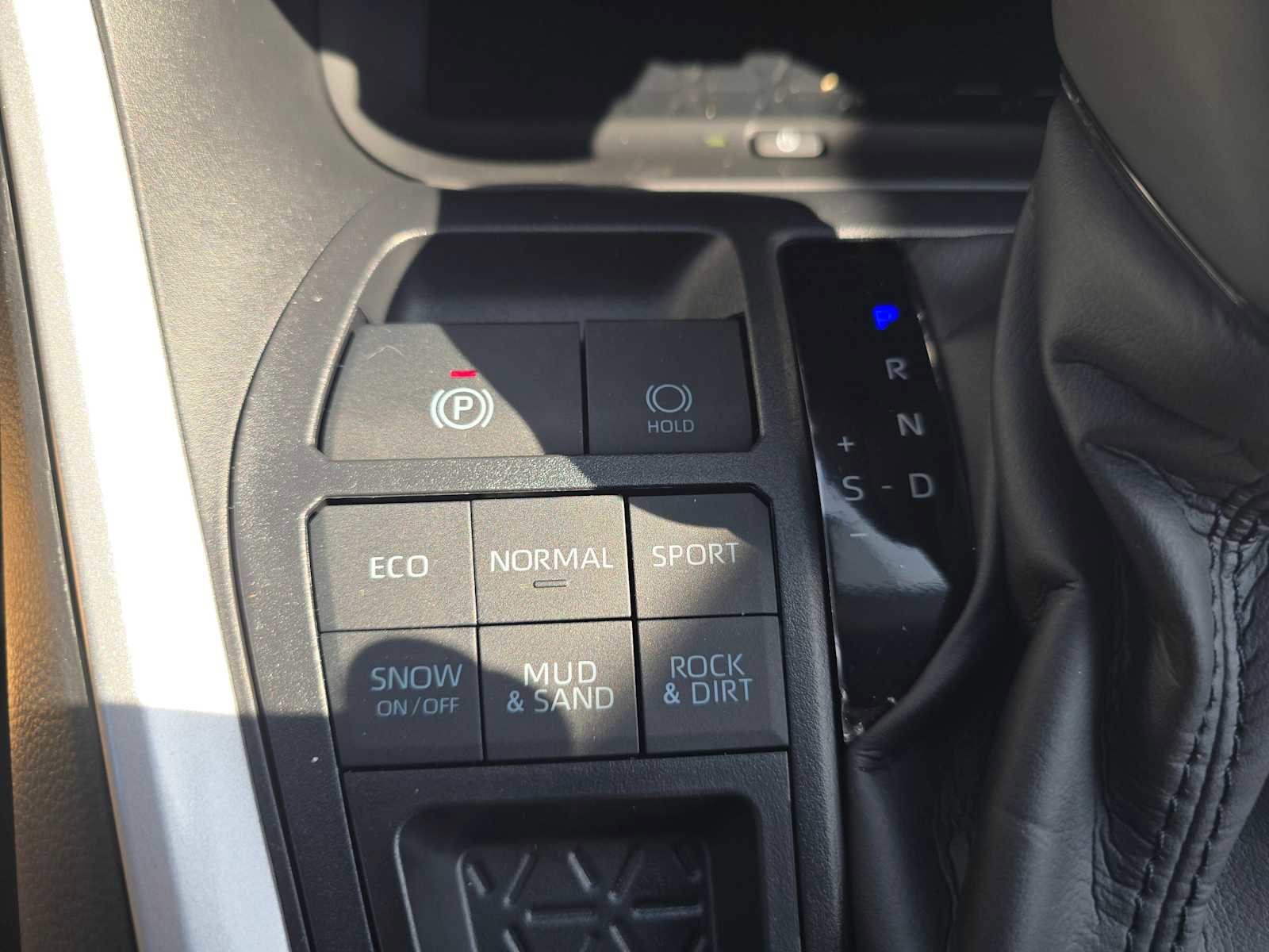 Certified 2025 Toyota RAV4 XLE Premium image 33