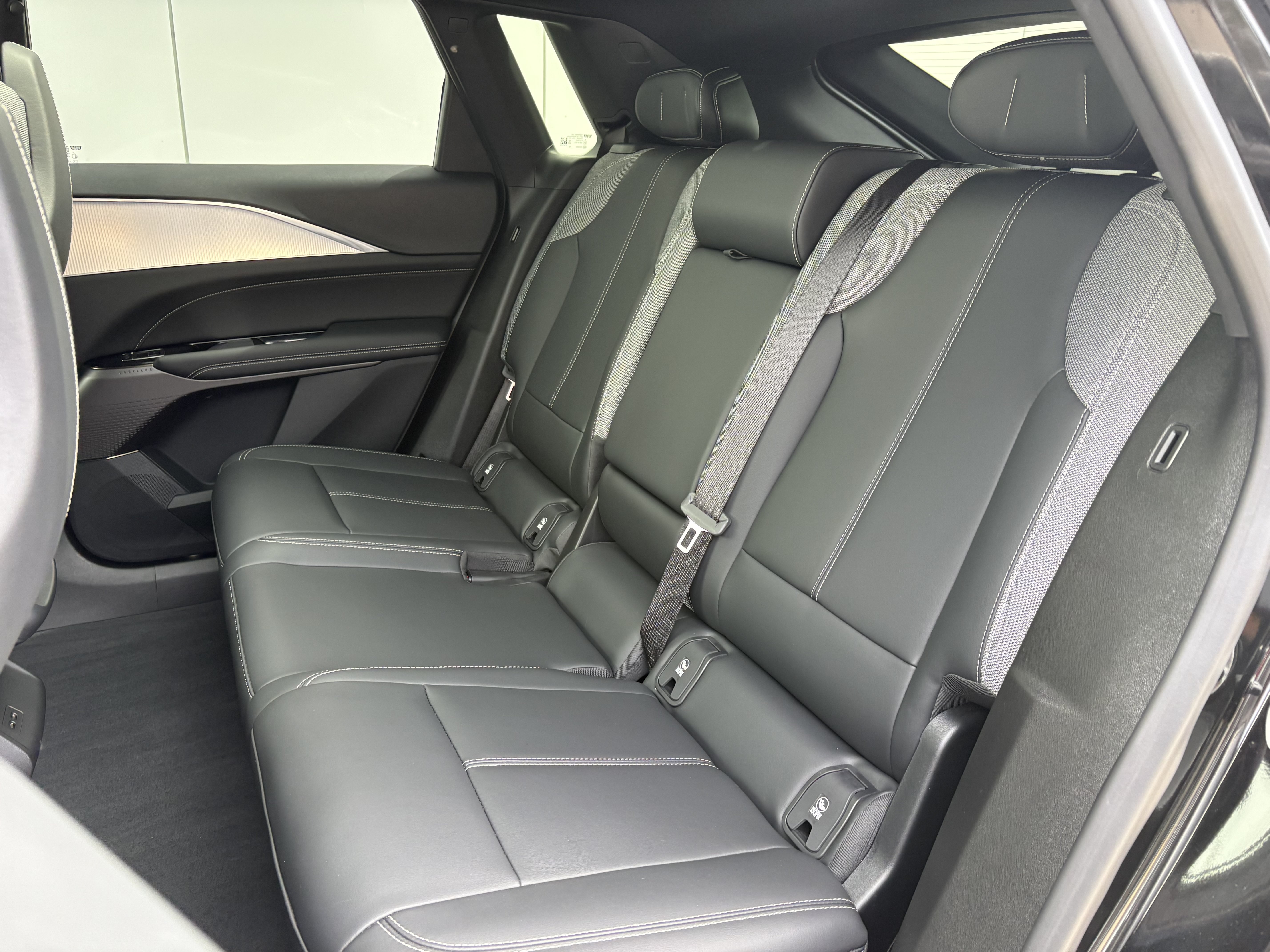 Certified 2024 Cadillac Lyriq Tech AWD/4WD image 12