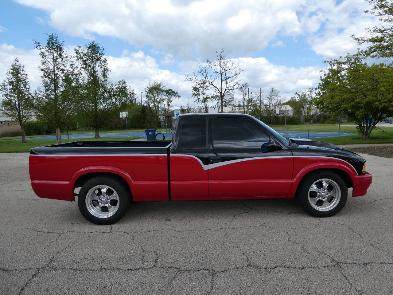 Used 1997 GMC Sonoma SLS w/ Sport Marketing Option Pkg RWD image 4