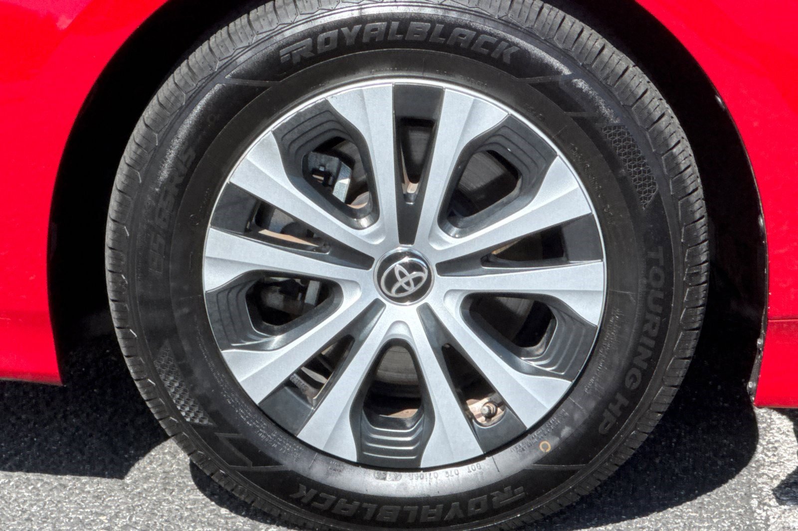 Used 2020 Toyota Prius Prime XLE w/ Protection Package FWD image 11