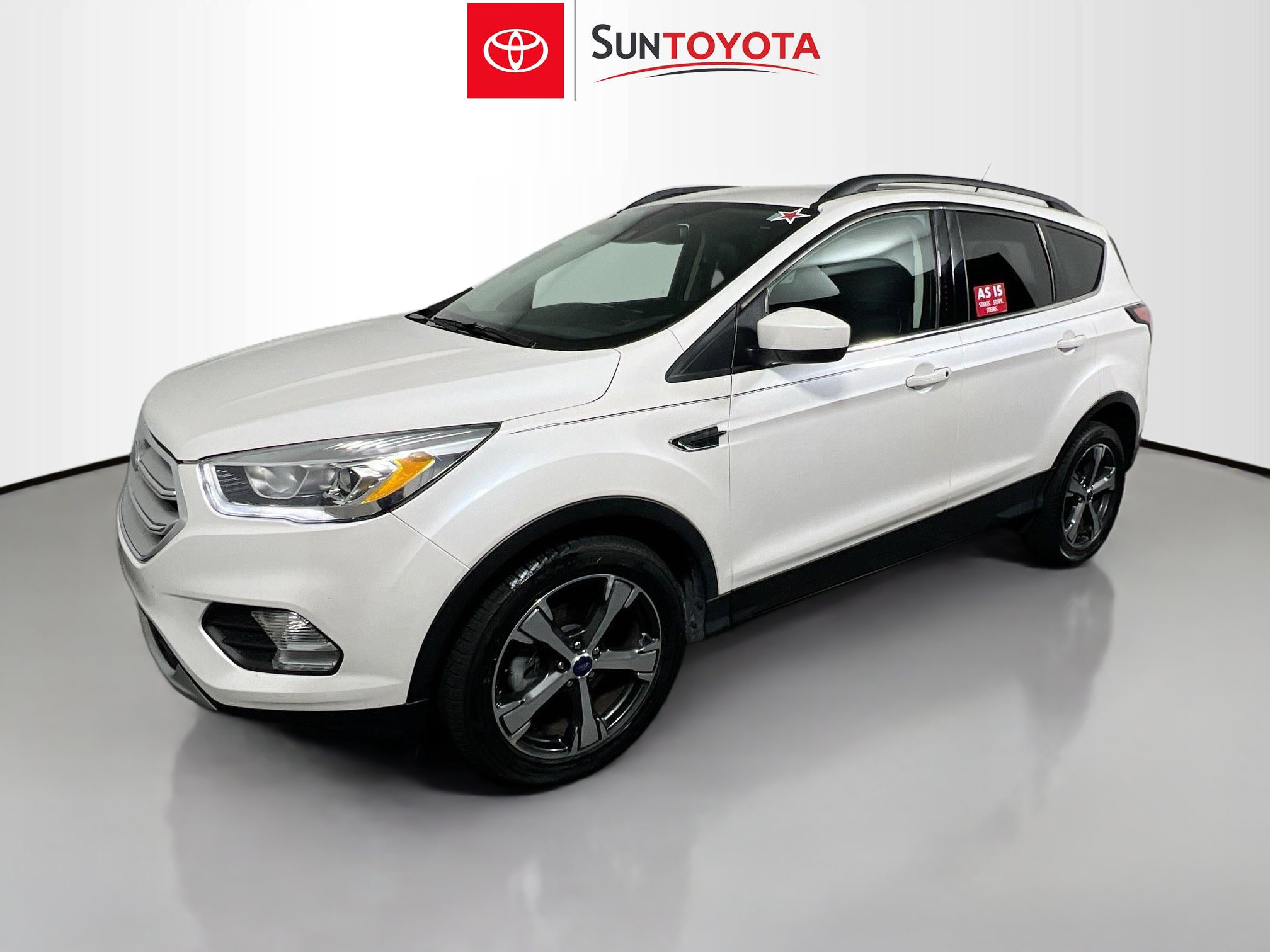 Used 2018 Ford Escape SEL w/ Ford Safe & Smart Package FWD image 9