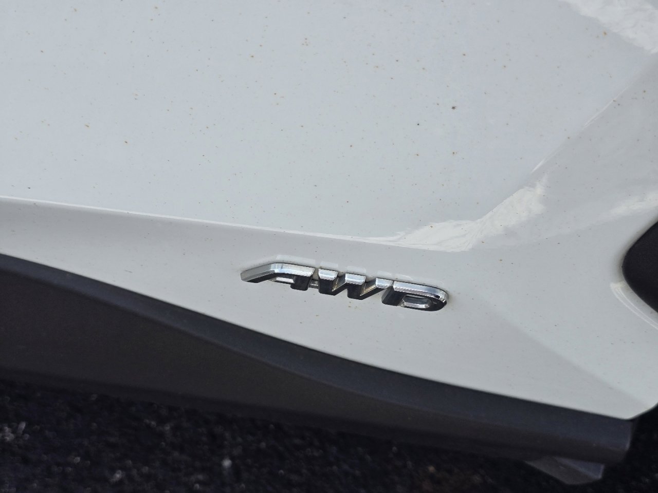 Used 2022 Toyota RAV4 LE image 10