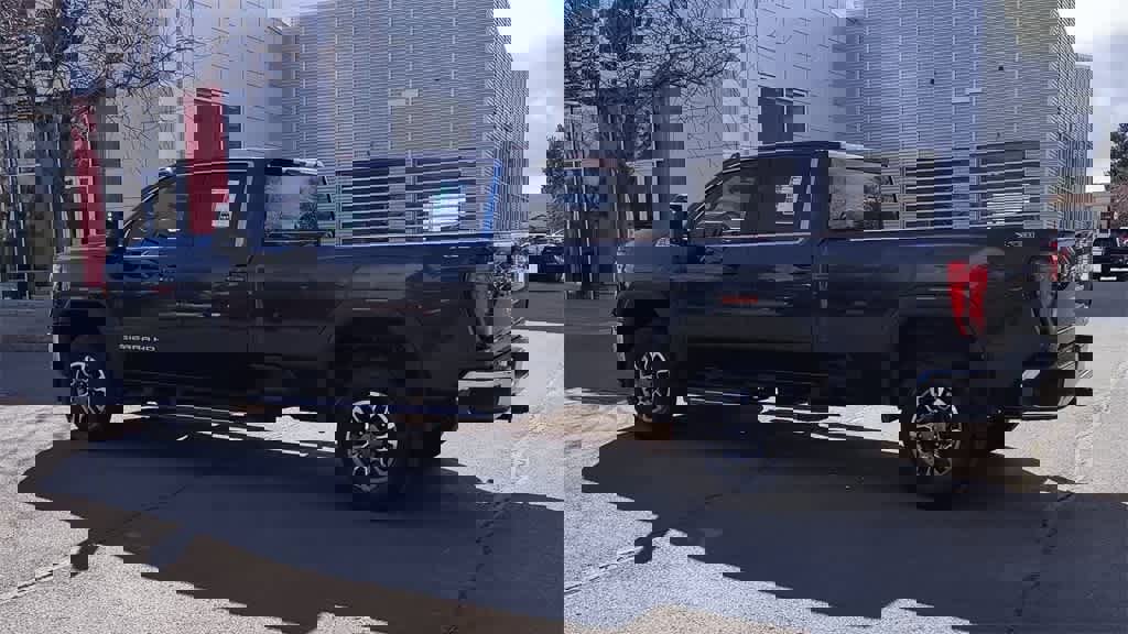 Used 2025 GMC Sierra 3500 SLE w/ SLE Value Package image 6