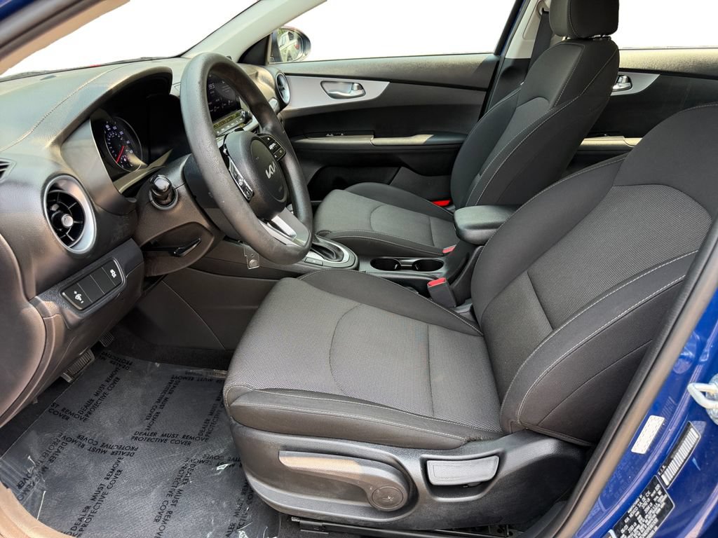 Certified 2023 Kia Forte LXS FWD image 17
