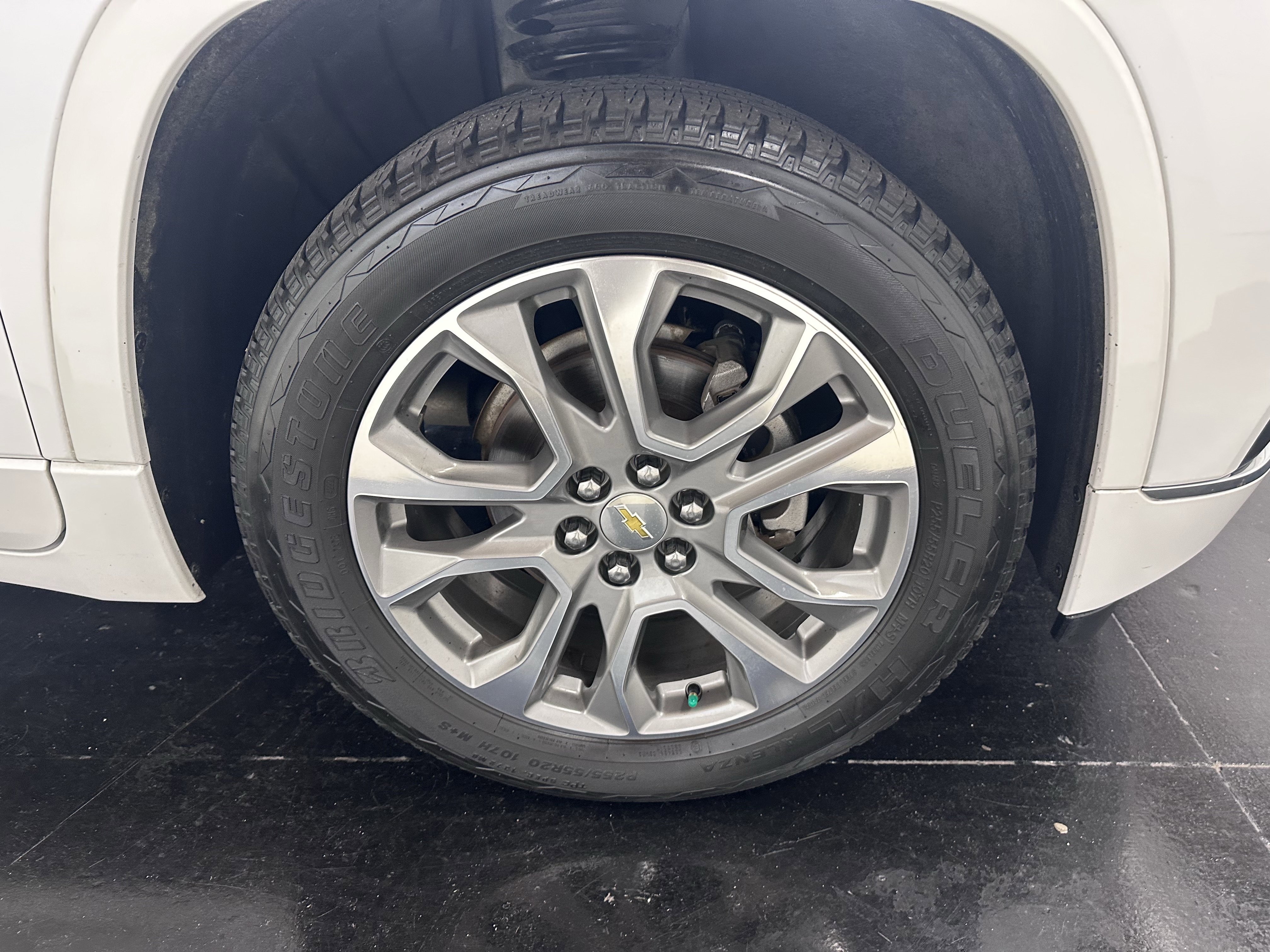 Used 2019 Chevrolet Traverse Premier w/ Driver Confidence II Package image 16