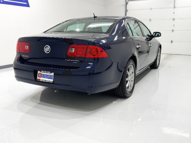 Used 2007 Buick Lucerne CXL w/ Entertainment Package FWD image 11