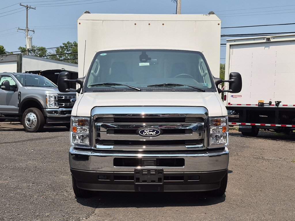 New 2027 Ford E-350 and Econoline 350 Super Duty w/ Power Equipment Group RWD image 3