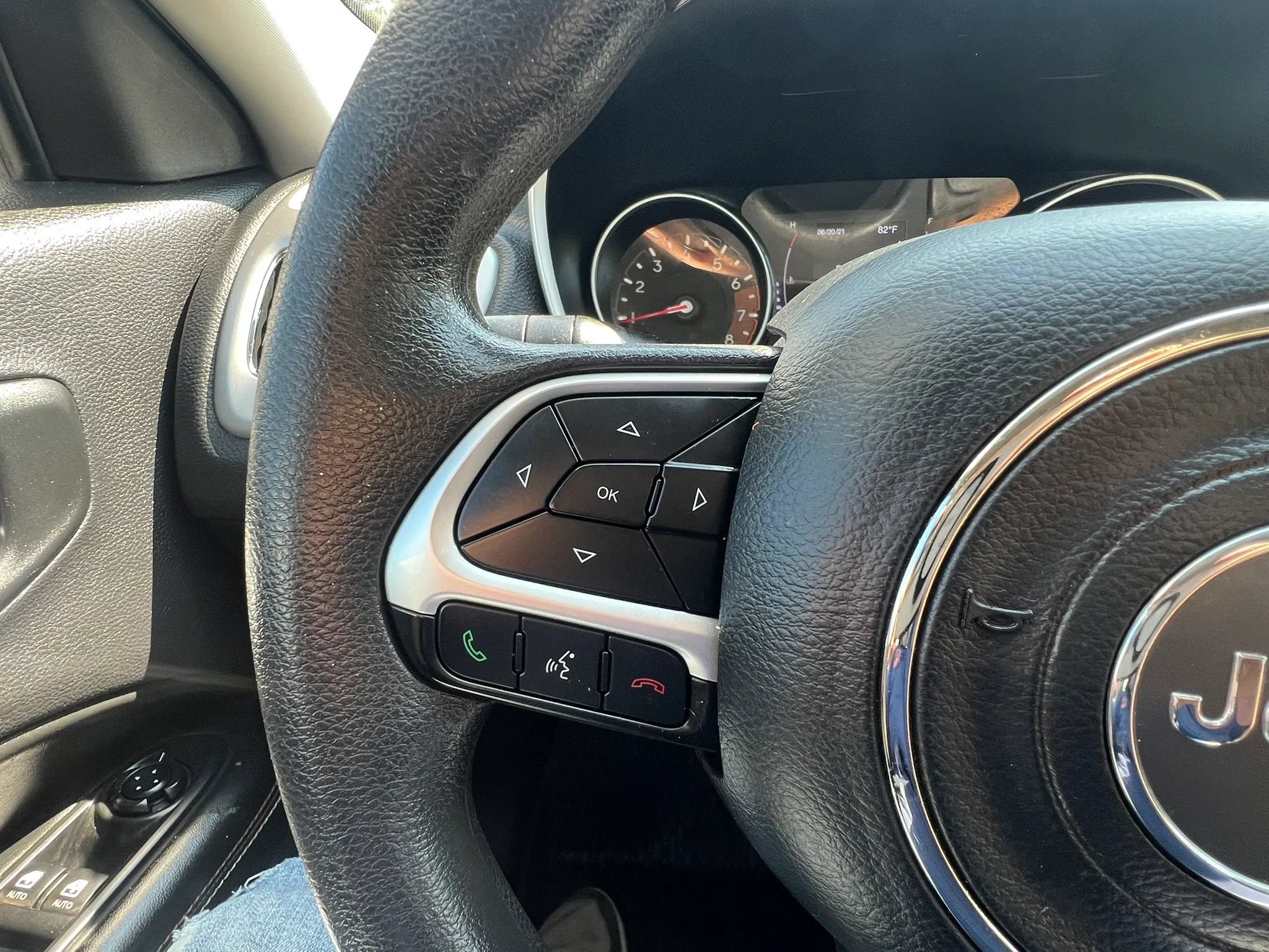 Used 2019 Jeep Compass Sport FWD image 20