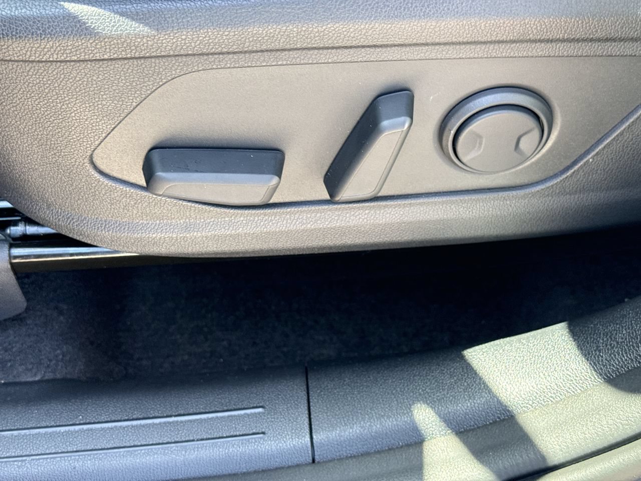 New 2026 Kia Sorento S w/ S Panoramic Sunroof Package FWD image 14