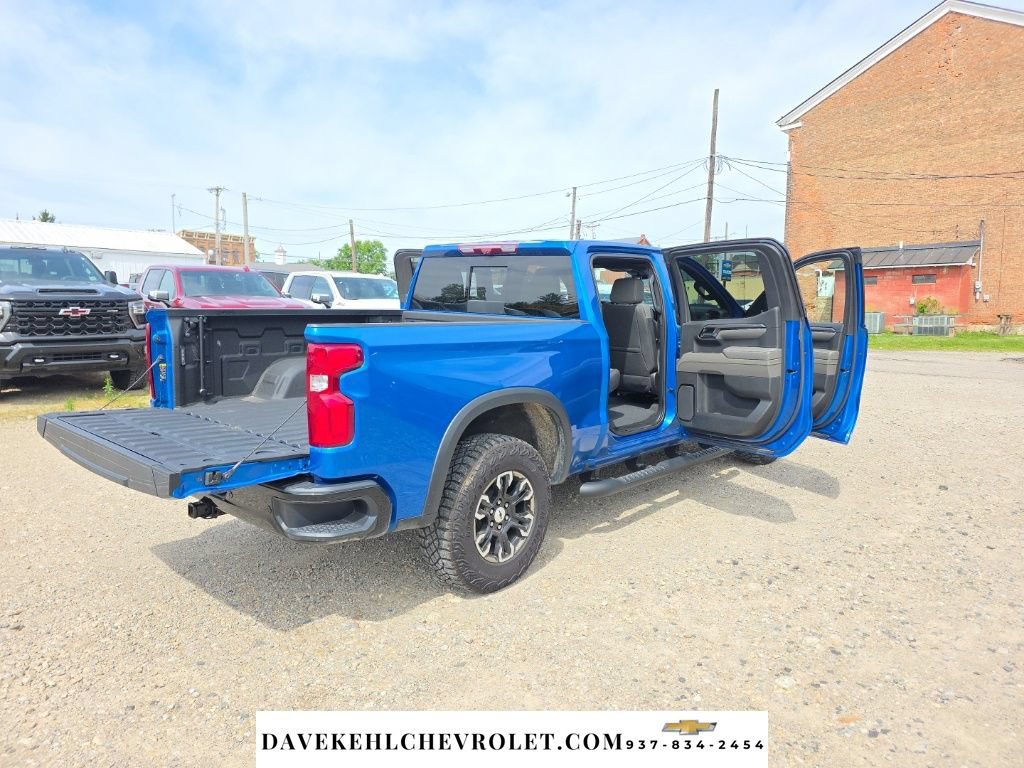 Certified 2022 Chevrolet Silverado 1500 ZR2 w/ Technology Package AWD/4WD image 30
